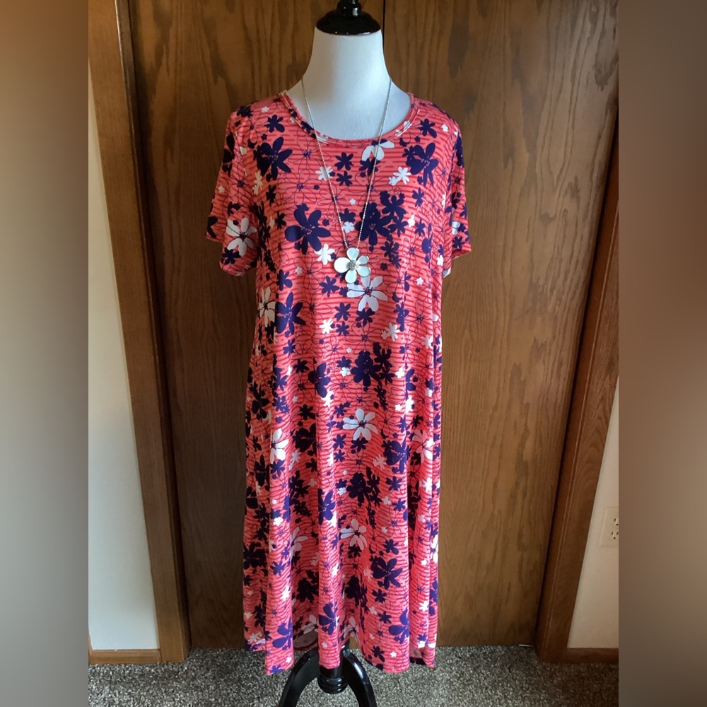 COPY - LuLaRoe Carly Short-Sleeved Dress
